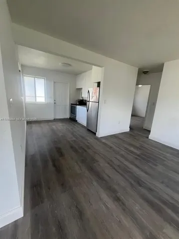 2140 NW 27th Street Miami FL 33142