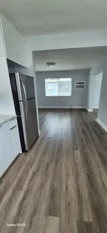 2140 NW 27th Street Miami FL 33142