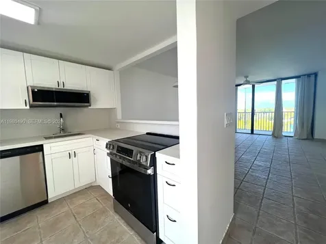 3475 N Country Club Drive Aventura FL 33180