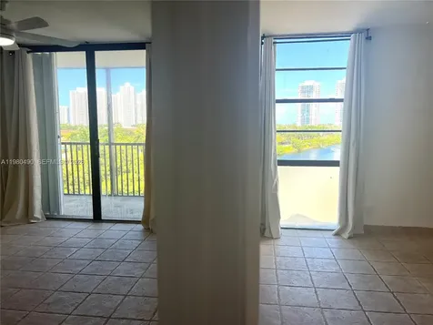 3475 N Country Club Drive Aventura FL 33180