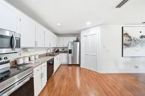 567 Racquet Club Road Weston FL 33326