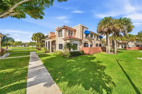 567 Racquet Club Road Weston FL 33326