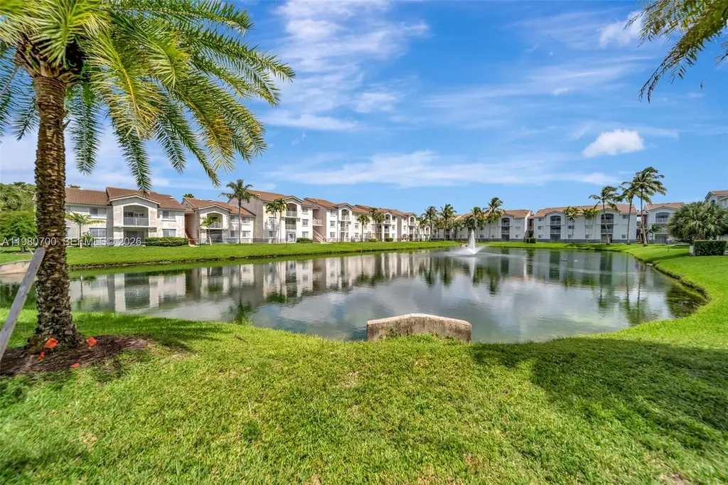 2620 S University Drive Davie FL 33328