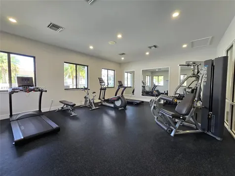 2620 S University Drive Davie FL 33328