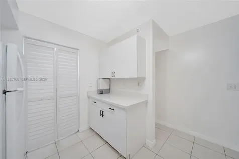 2620 S University Drive Davie FL 33328