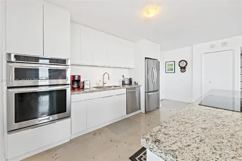 7135 Collins Avenue Miami Beach FL 33141