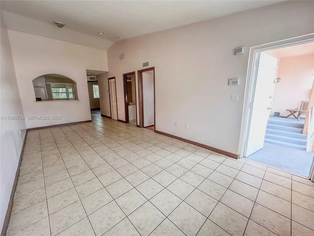1270 SE 28th Court Homestead FL 33035