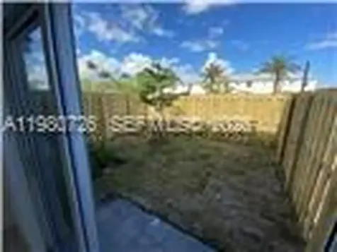 1582 SE 27th Terrace Homestead FL 33035