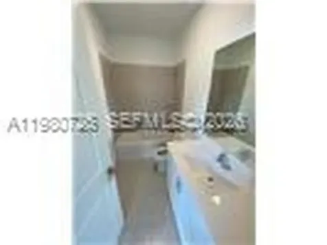 1582 SE 27th Terrace Homestead FL 33035