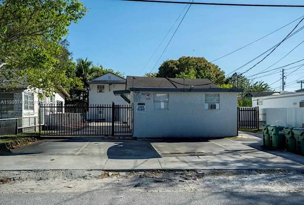 2378 NW 60th Street Miami FL 33142