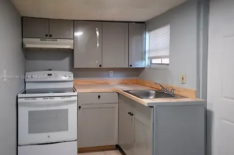 2378 NW 60th Street Miami FL 33142