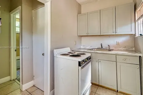 2378 NW 60th Street Miami FL 33142