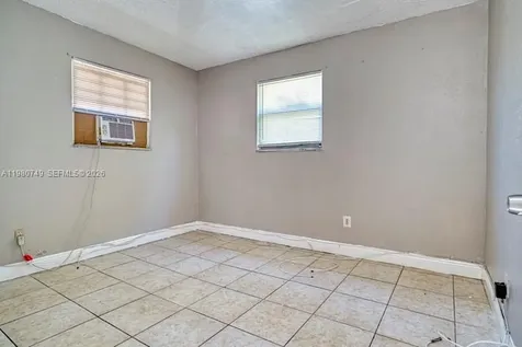 2378 NW 60th Street Miami FL 33142