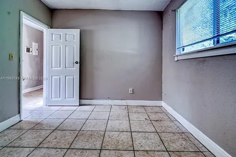 2378 NW 60th Street Miami FL 33142
