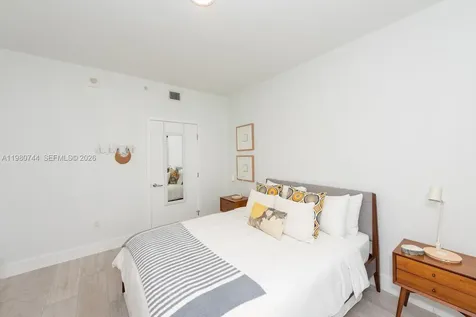 16385 Biscayne Boulevard North Miami Beach FL 33160