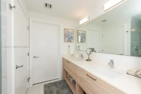 16385 Biscayne Boulevard North Miami Beach FL 33160