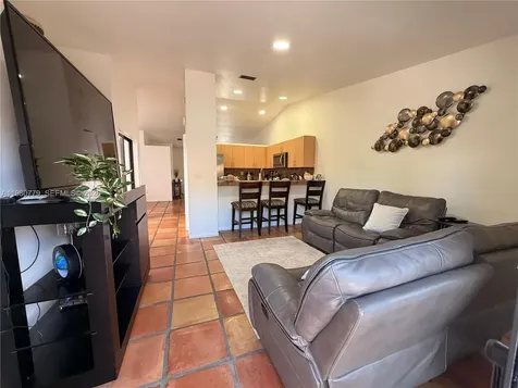 6641 NW 174th Terrace Hialeah FL 33015