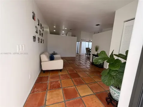 6641 NW 174th Terrace Hialeah FL 33015