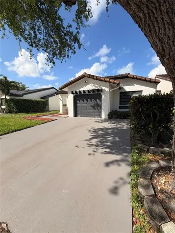 6641 NW 174th Terrace Hialeah FL 33015