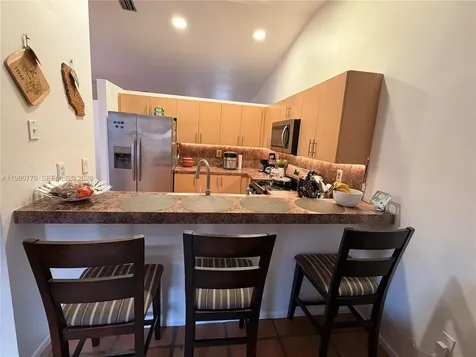 6641 NW 174th Terrace Hialeah FL 33015