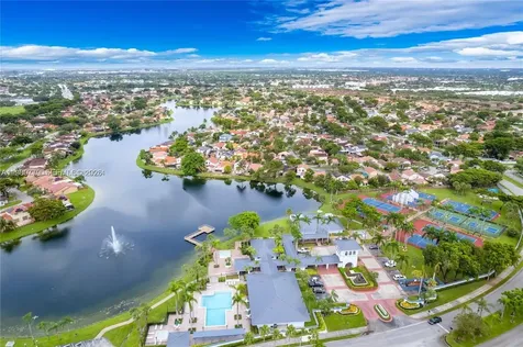 6641 NW 174th Terrace Hialeah FL 33015