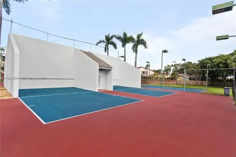 6641 NW 174th Terrace Hialeah FL 33015