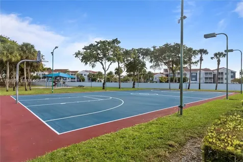 6641 NW 174th Terrace Hialeah FL 33015