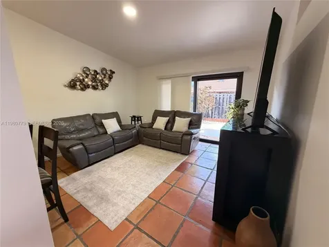 6641 NW 174th Terrace Hialeah FL 33015