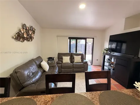 6641 NW 174th Terrace Hialeah FL 33015