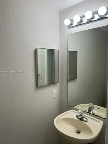 8826 W Flagler Street Miami FL 33174