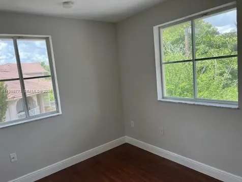 8826 W Flagler Street Miami FL 33174