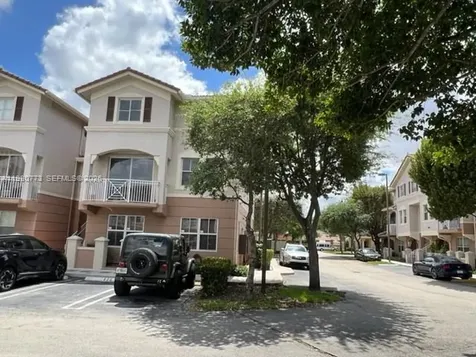 8826 W Flagler Street Miami FL 33174