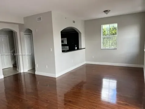 8826 W Flagler Street Miami FL 33174