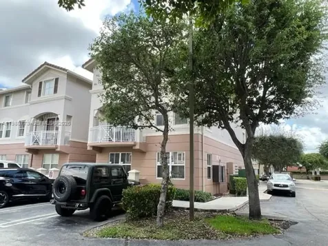 8826 W Flagler Street Miami FL 33174