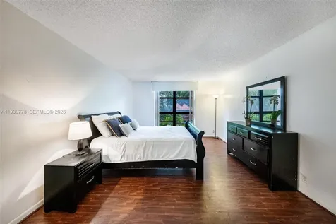 2000 Towerside Terrace Miami FL 33138