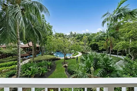 2000 Towerside Terrace Miami FL 33138