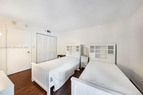2000 Towerside Terrace Miami FL 33138