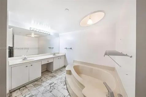 2000 Towerside Terrace Miami FL 33138