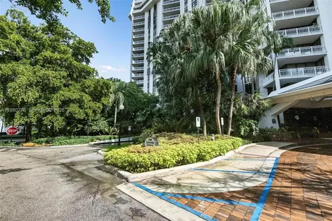 2000 Towerside Terrace Miami FL 33138