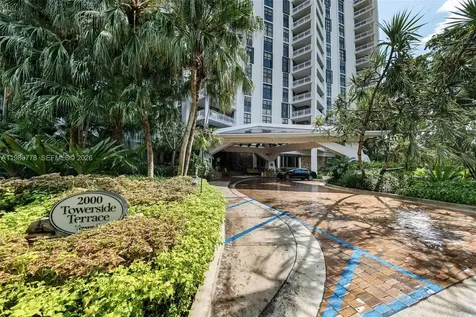 2000 Towerside Terrace Miami FL 33138