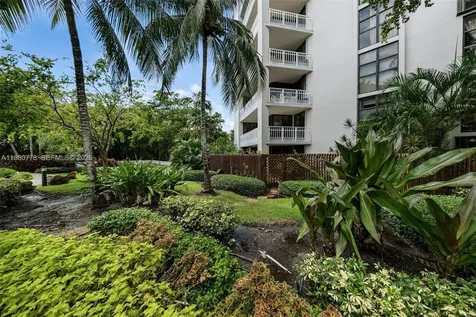 2000 Towerside Terrace Miami FL 33138