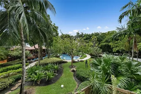 2000 Towerside Terrace Miami FL 33138