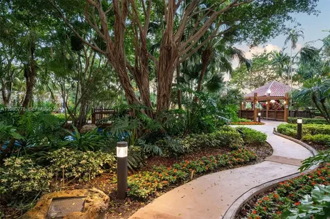 2000 Towerside Terrace Miami FL 33138