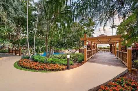 2000 Towerside Terrace Miami FL 33138