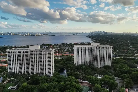 2000 Towerside Terrace Miami FL 33138