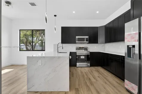 3040 NW 24th Street Fort Lauderdale FL 33311