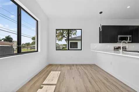 3040 NW 24th Street Fort Lauderdale FL 33311