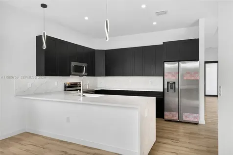 3040 NW 24th Street Fort Lauderdale FL 33311