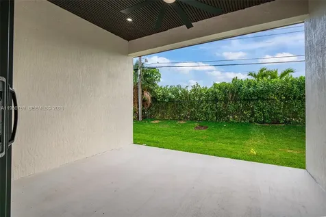 3040 NW 24th Street Fort Lauderdale FL 33311