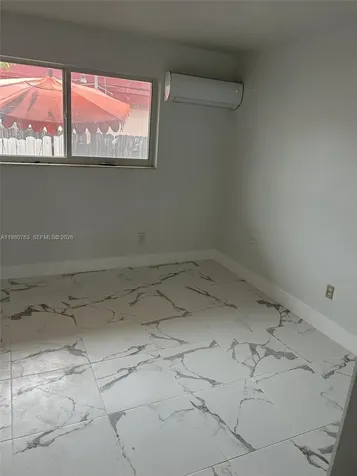 318 E 21st Street Hialeah FL 33010